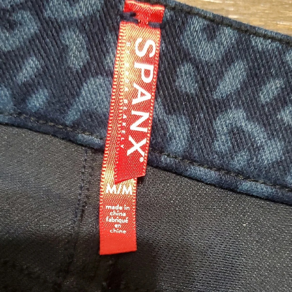 SPANX Women's Skinny Jeans - Dark Blue Leopard Print - Picture 2 of 9